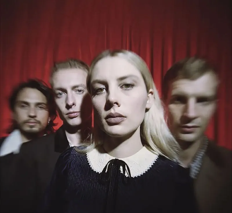 WolfAlice-BlueWeekend（TourDeluxe）